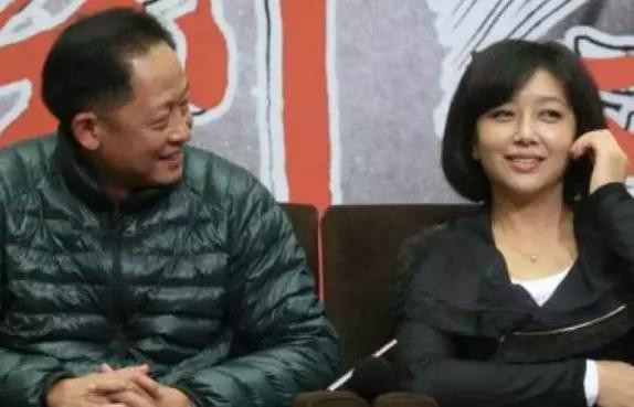 江珊为他离婚,徐帆被他抛弃,51娶小八岁豪妻,这男人一生值了
