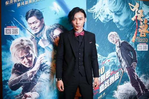 张晋《狂兽》变杀马特 与余文乐共浴赞其身材